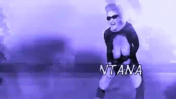 Latex-Milf mit fettem Arsch nimmt Blasen und Doggy