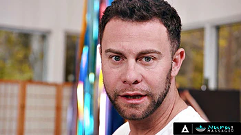 Prof de massage nuru Savanah Storm baise fort