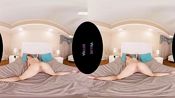 Kenzie Madison VR hace blowjob y folla a lo misionero