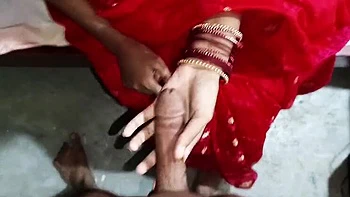 Novia desi en saree follada fuerte y manoseada