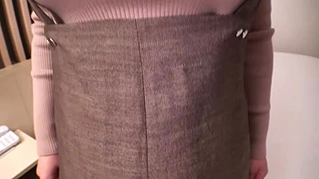 Soeur grosse poitrine fuckée habillée