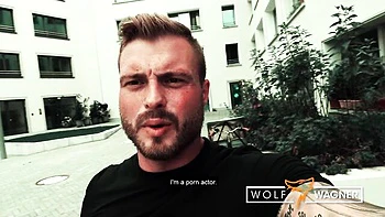 Горячая немецкая мама Миа Блоу трахается от первого лица