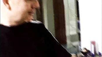 Hotwife recibe doble penetración y follan su culo en gangbang cuckold