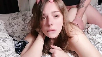 Stiefschwester lutscht großen Schwanz – Teen POV Debüt