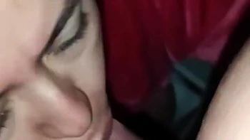 Avalant la came tard dans la nuit