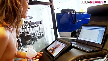 Kristina Rose doblada, follada duro por Nacho Vidal