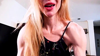 Milf fitness Ciel se masturba y frota su coño