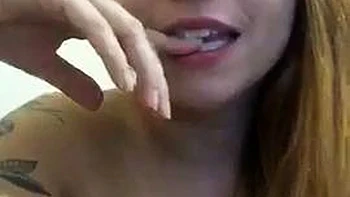 Mina do Insta : strip-tease amateur brune fétiche