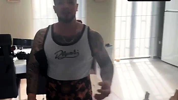 Fête d'anniv, baise hardcore en plein air avec teens seins XXL