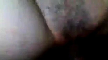 Chica asiática se sienta en cara en follada POV en coche