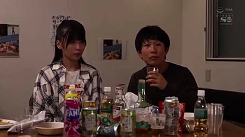 Esposa fodida com marido assistindo