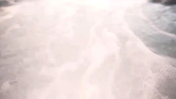 Makayla Cox fickt im Whirlpool mit POV-Blowjob