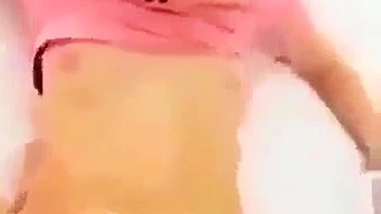 Горячая индийская тинка трахается по-русски в POV