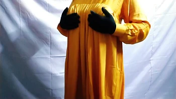 Индийская хиджабница Надия мастурбирует сама