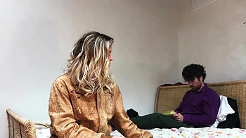 Enteada transa com o padrasto