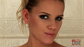 El amo del coño de Praga folla sin miedo