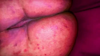 Arabische Stiefmutter Aria Mia zeigt riesigen nackten Arsch und Pussy