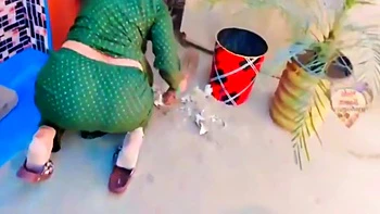 Novo sexo solo com a indiana Sara Khan