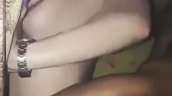 Hermana de paso desi morena follada duro a cuatro