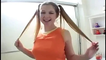 Санни Лейн трахает в позах наездницы, догги и миссионерки