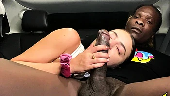 Sunny baise en POV avec une grosse bite interracial