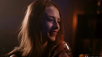 Мануэль Феррара жестко трахает Кайлера Куинна сзади в спальне