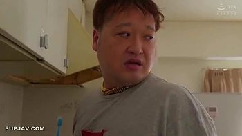 Verrücktes Amateur-Dreier mit asiatischem Girl und fettem Arsch