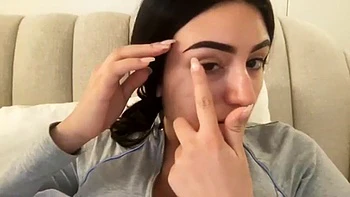 Amadora Missy nua em público