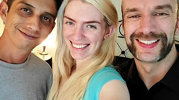 Блондинка Селестина Блумс получает первый групповой трах