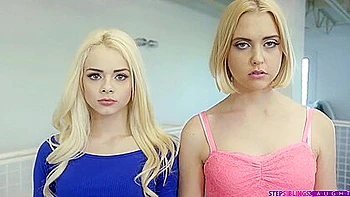 Adolescentes loiras dividem pau em trio selvagem