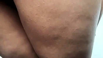 Lady Toro trainiert Gesichtsbesamung am Arsch