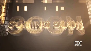 Étudiante brune se branle la chatte en talons et lingerie