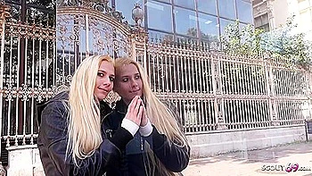 Jeune blonde timide baisée dur pour premier casting