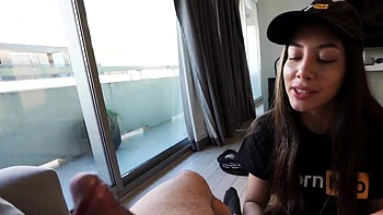 Ajudando meu amigo a filmar pornô de buceta e boquete