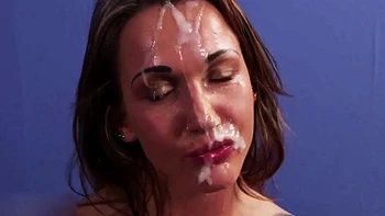 Gangbang avec pipe et levrette en cowgirl