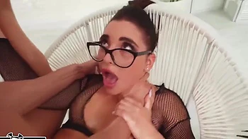 Difícil largar esse trio asiático perfeito