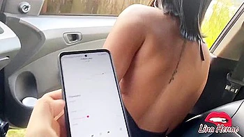 Mon beau-frère me fait squirter en public