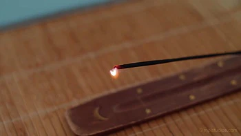 Skinny Avery's Meditative Solo Pussy Stretch