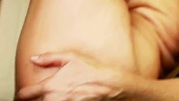 Milf tetona La folla al repartidor cachondo