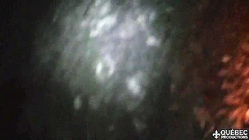 Брюнетка-милфа и жесткое групповое порно на природе