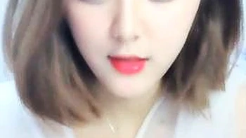 Sexy amateur dances and shows off body