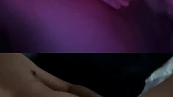 Подросток дрочит дилдо в чате