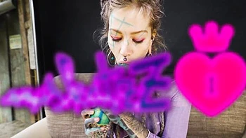 Tattooed hippie babe Anuskatzz gets sloppy anal fucked