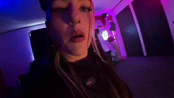 Amateur Aussie femdom licking pussy