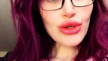 Big Tits Amateur Webcam Girl Masturbates