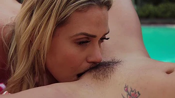 Mia & Vicki get fucked wild with stud Markus in threesome