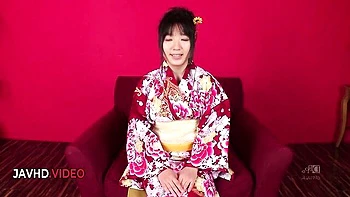 Blonde Japanese Milf Chiharu Gives Expert BJ