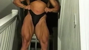 Muscle babe FBB solo session