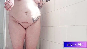 Curvy milf solo shower ass show