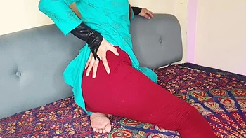 Cutie Indian Stepsister Let Her Younger Stepbrother Ruined Her Tight Pussy